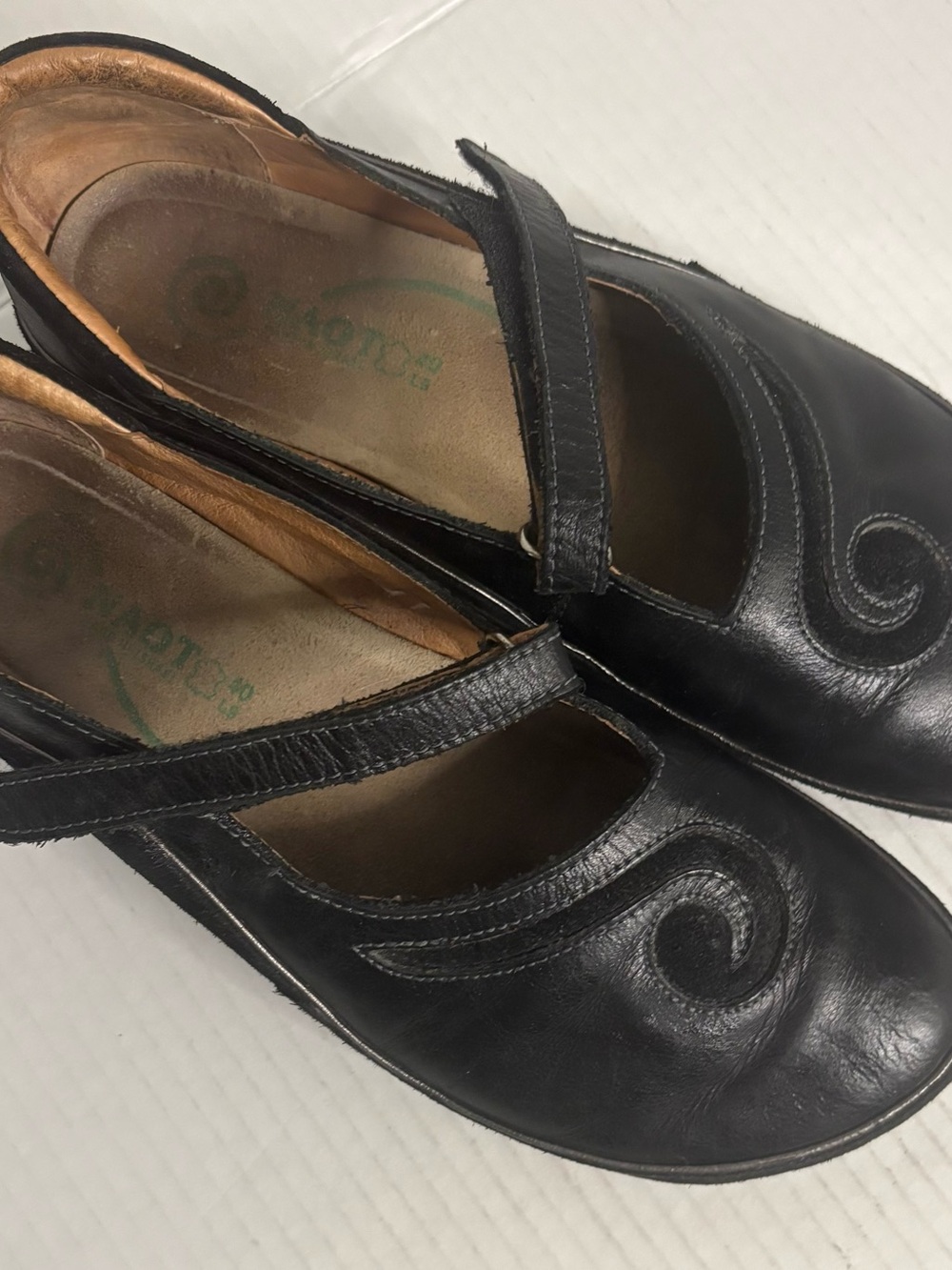 Naot Matai Black Mary Jayne Velcro Straps Size Womens 40 / 9